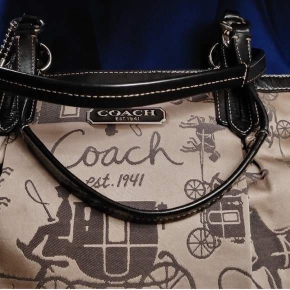 Coach Handbags - Coach Horse & Carriage Print Tote | Style F15457